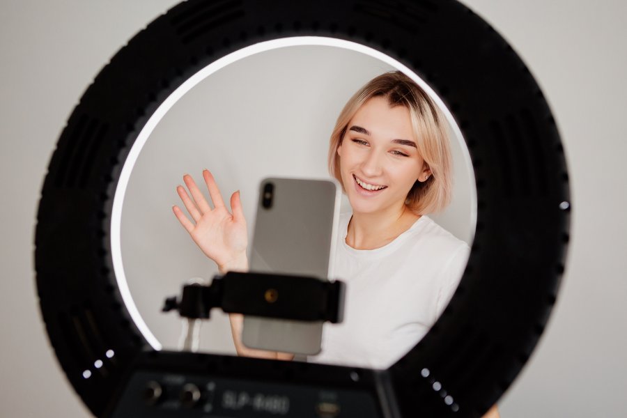 making an aethetician instagram account